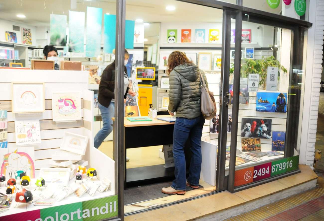 Tandil continúa en Fase 2, pero ahora los comerciantes podrán atender a los clientes en el interior de sus locales