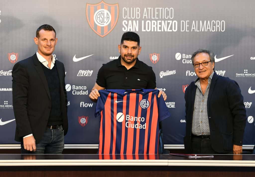 Montero confirmó su llegada y firmó Ortigoza