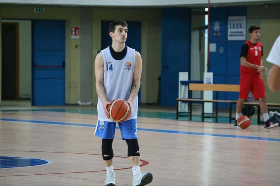 Dilascio tendrá otro año en el básquetbol italiano
