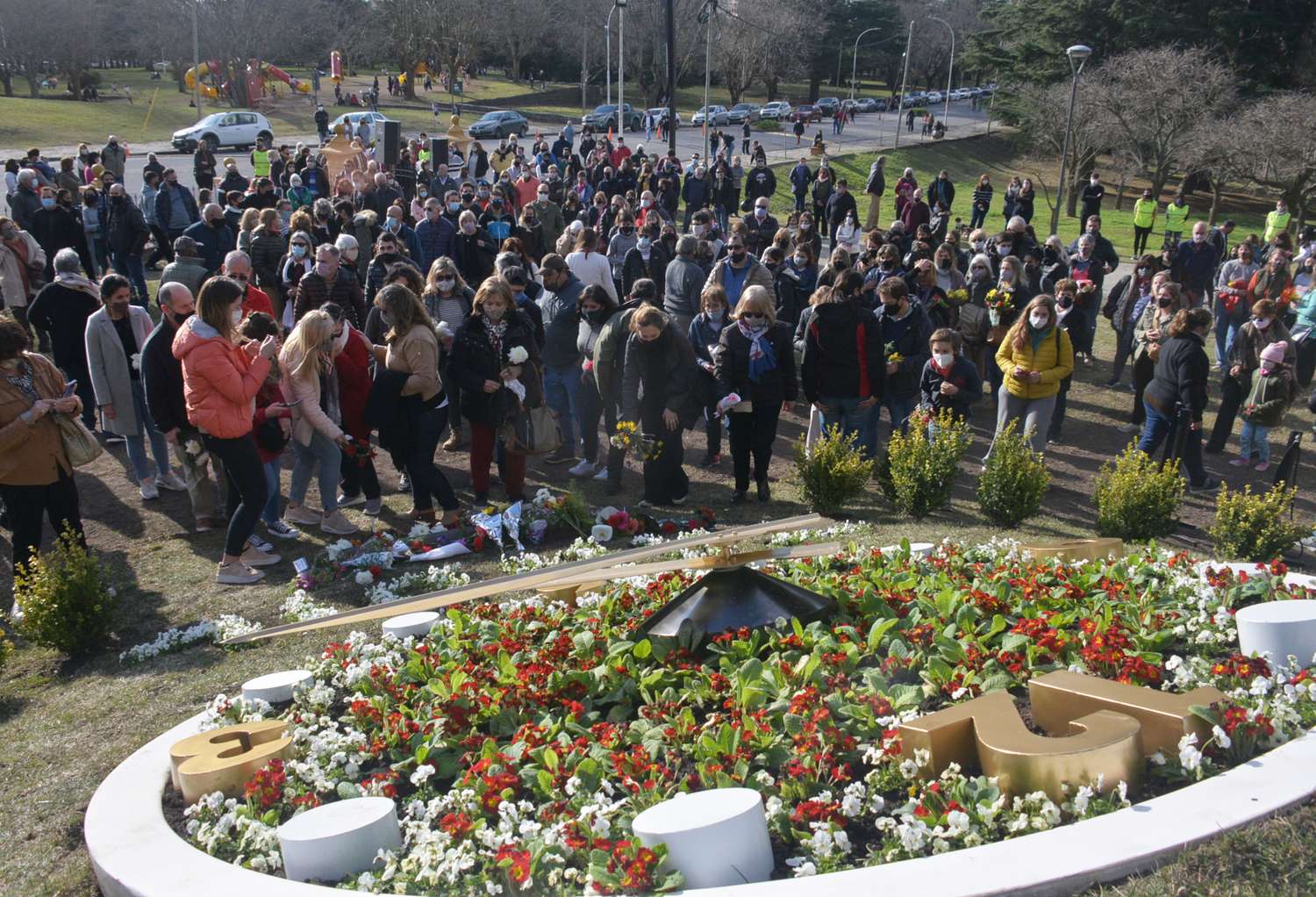 Familiares de fallecidos por Covid participaron de un sentido homenaje a un año de la primera muerte
