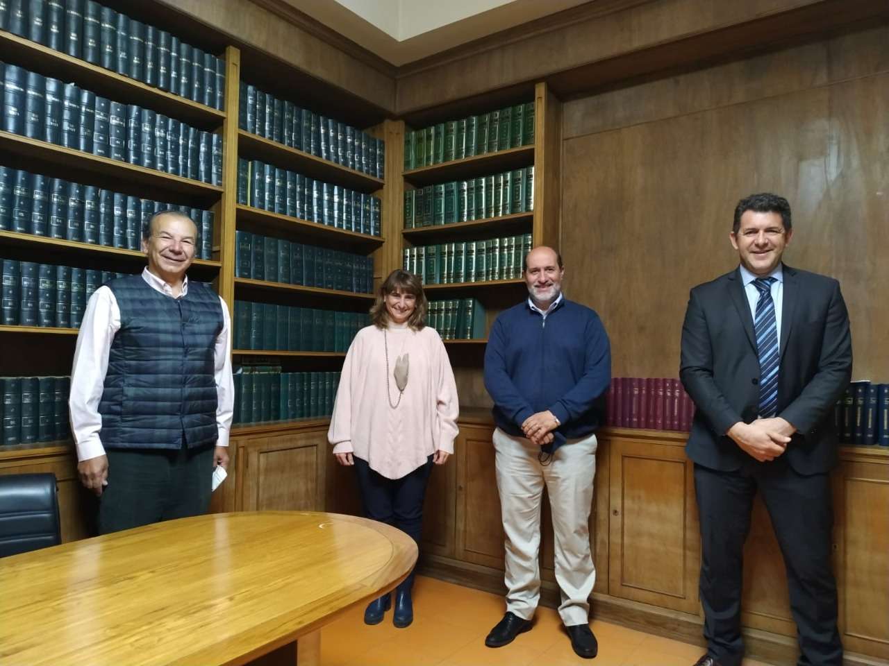 De izq a der.: Roberto Estévez, Laura Golpe, Diego Araujo y Gabriel Masson (miembro de la comisión directiva de AMAFUTAN).