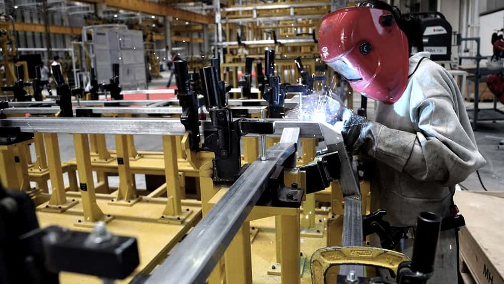 La industria metalúrgica subió 15,7 por ciento en julio y supera el nivel de 2019