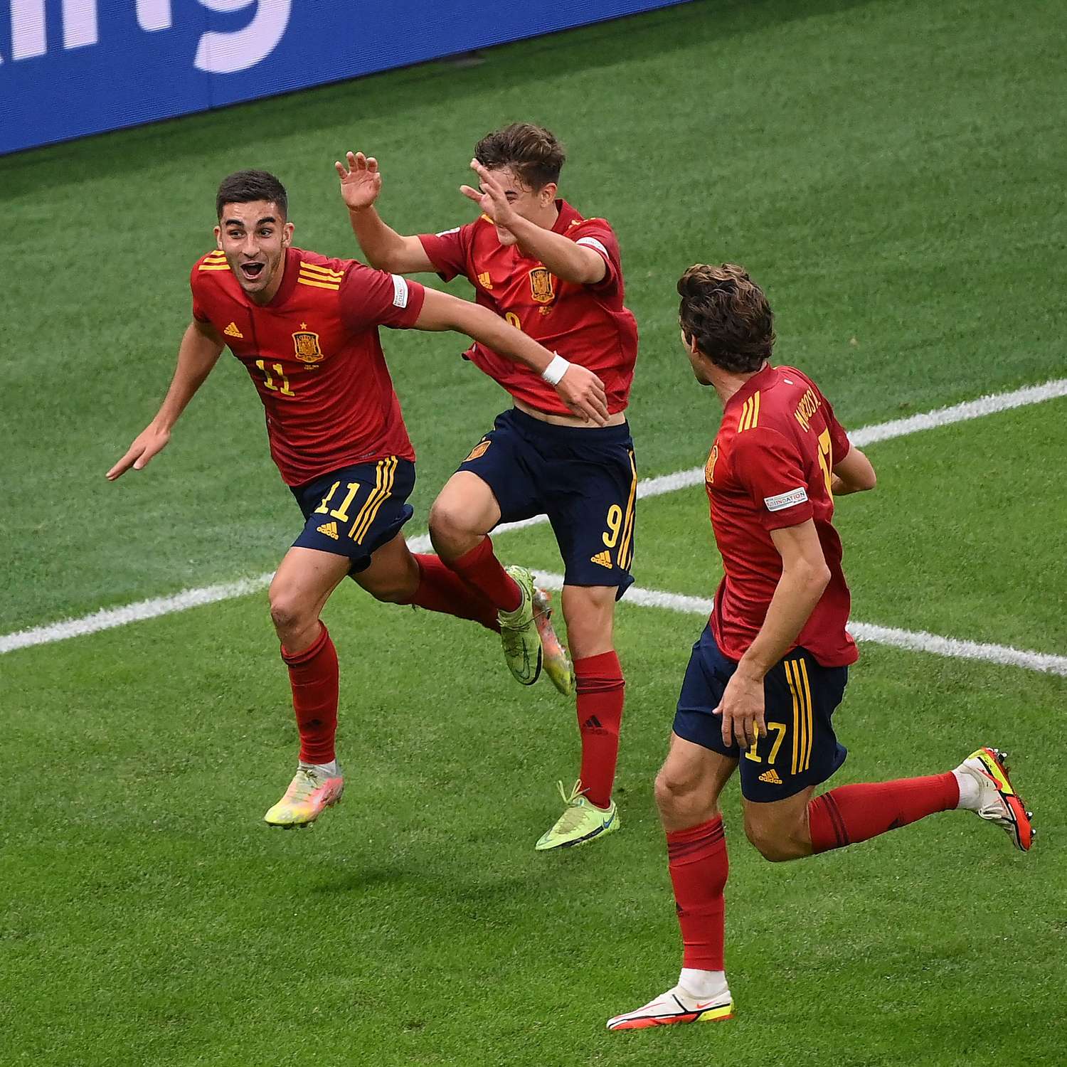 España pasó a la final dejando sin invicto a Italia