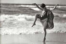 La danza, esa primitiva forma de comunicación que al paso de la historia se valorizó en arte de la expresión