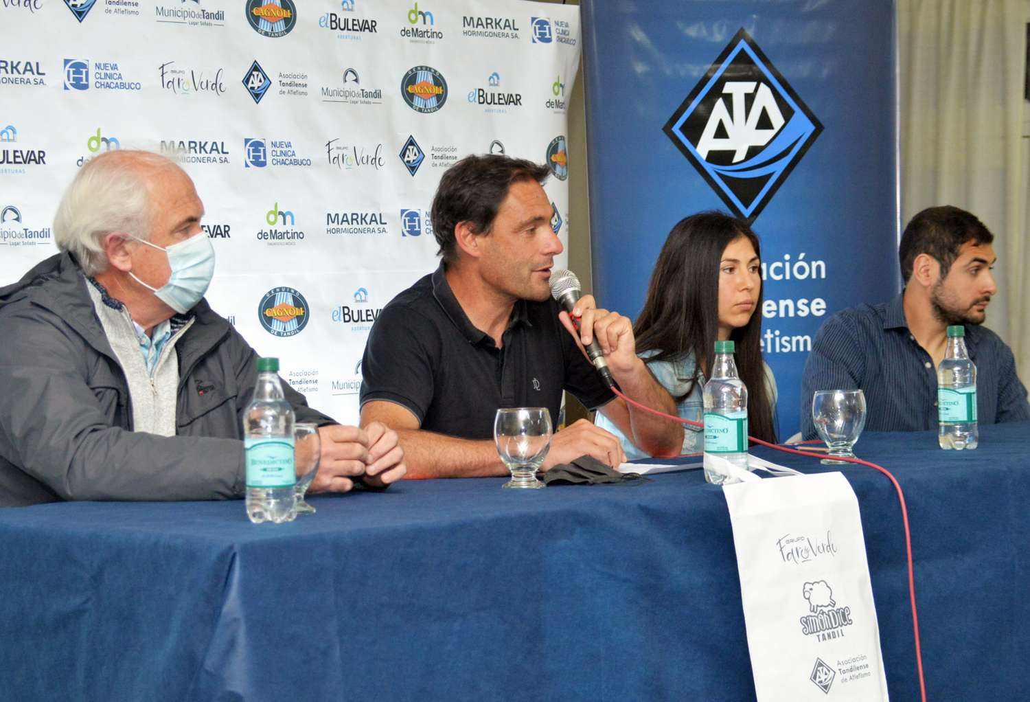 Ilero, Peralta, Galabert y Rodríguez; en la presentación de Tandilia 2021.