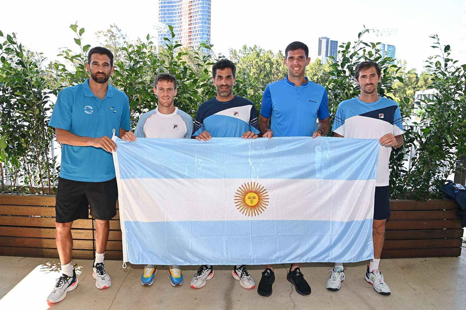 El equipo argentino, con “Machi” González en el centro.