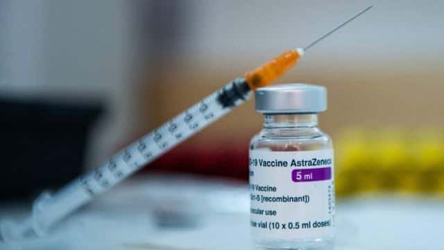 Anmat aclaró que la vacuna de AstraZeneca no contiene grafeno