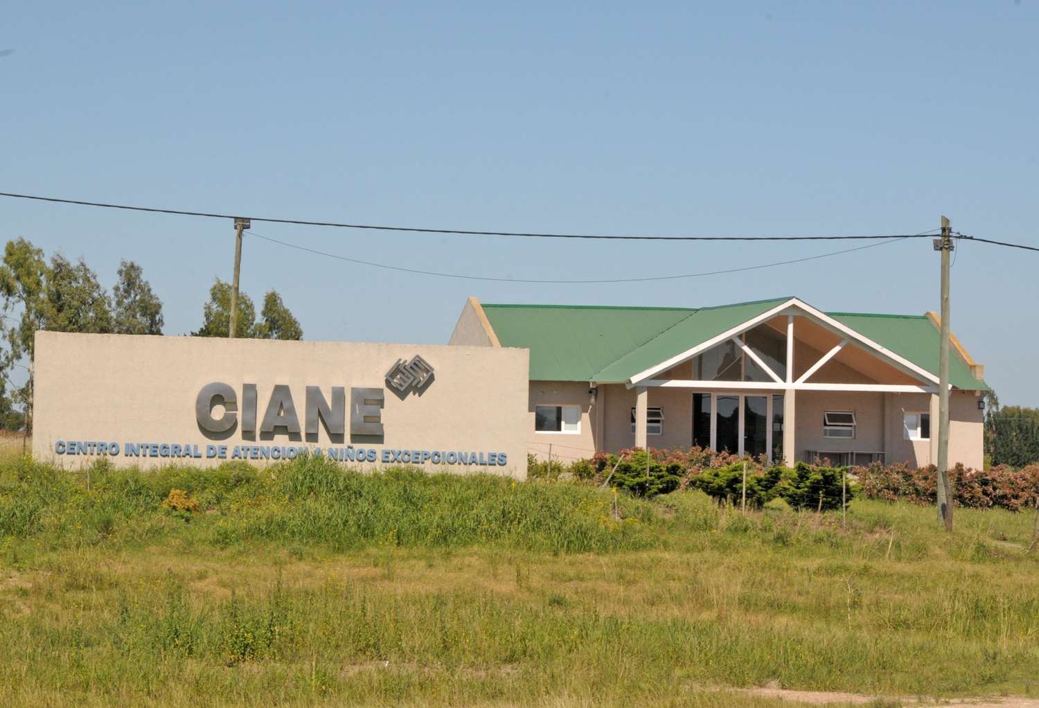 CIANE avanza en la construcción del playón deportivo.