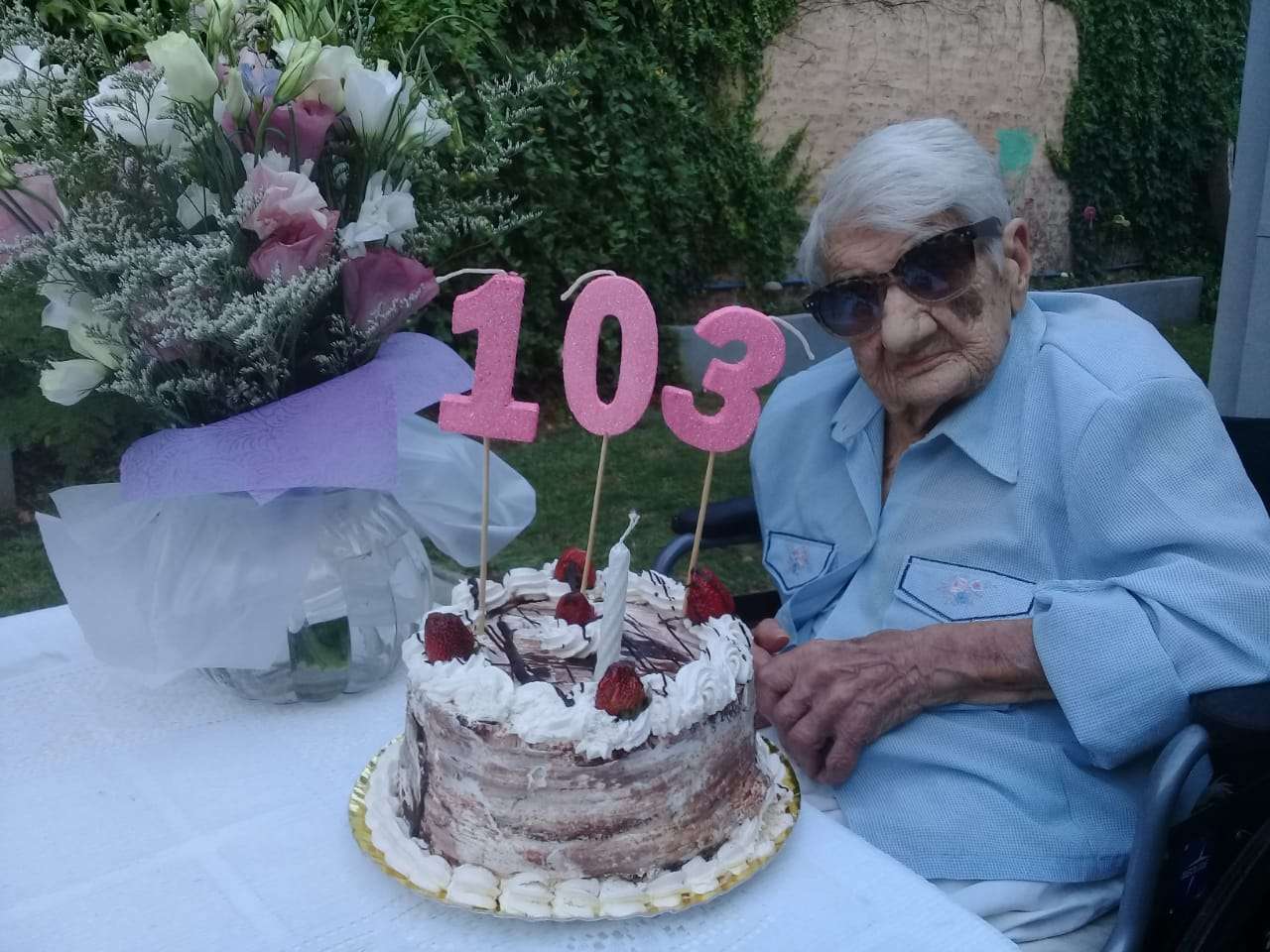 Una abuela cumplió 103 años y desde la residencia donde vive quisieron homenajearla