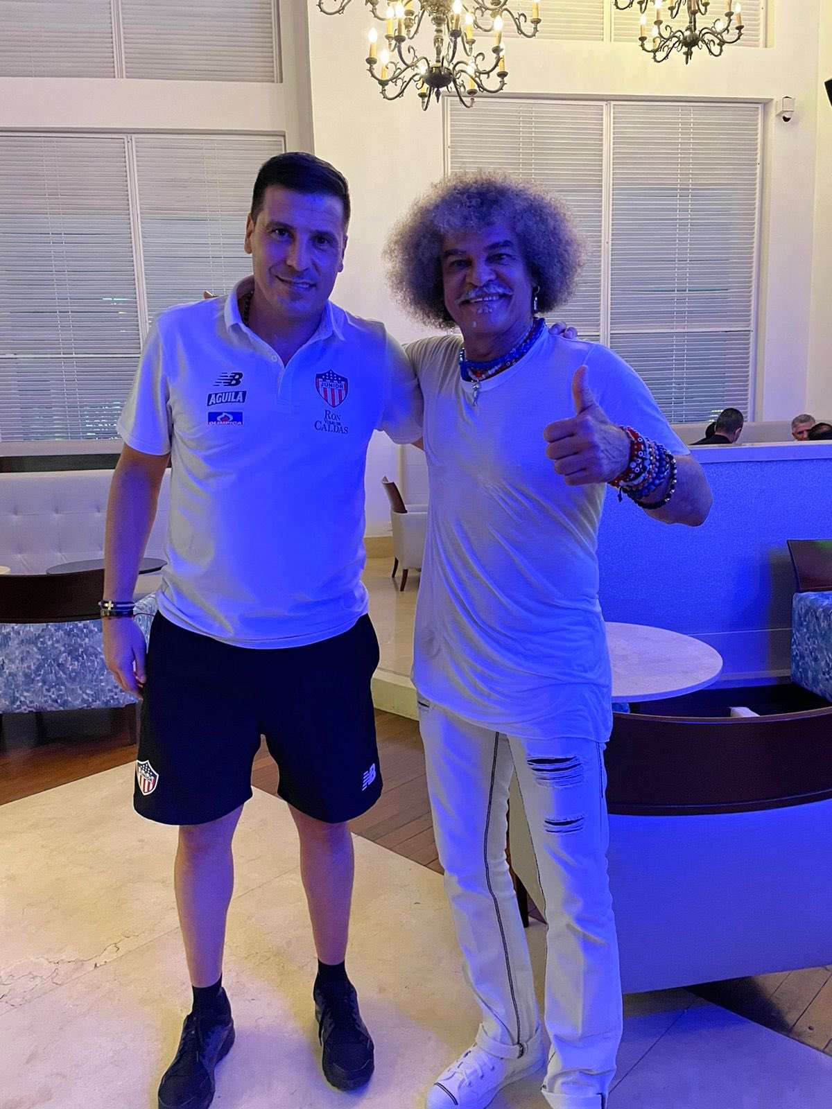 Real, con Carlos Valderrama, leyenda de Junior y el fútbol colombiano.