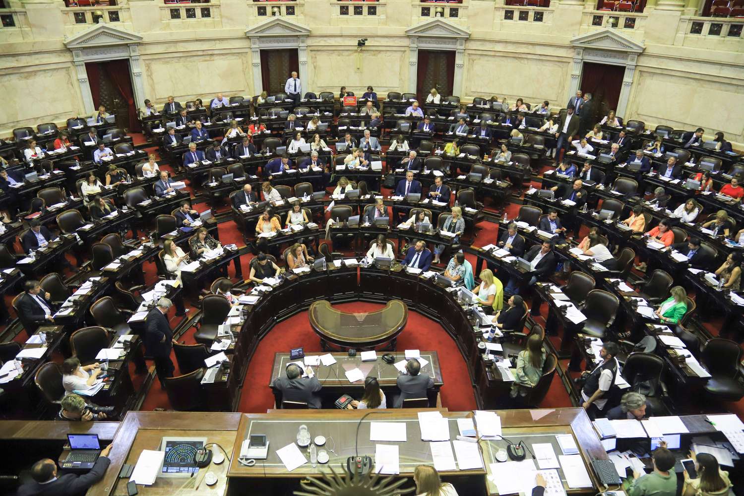 El Congreso Nacional fue convocado a sesionar desde el martes venidero.