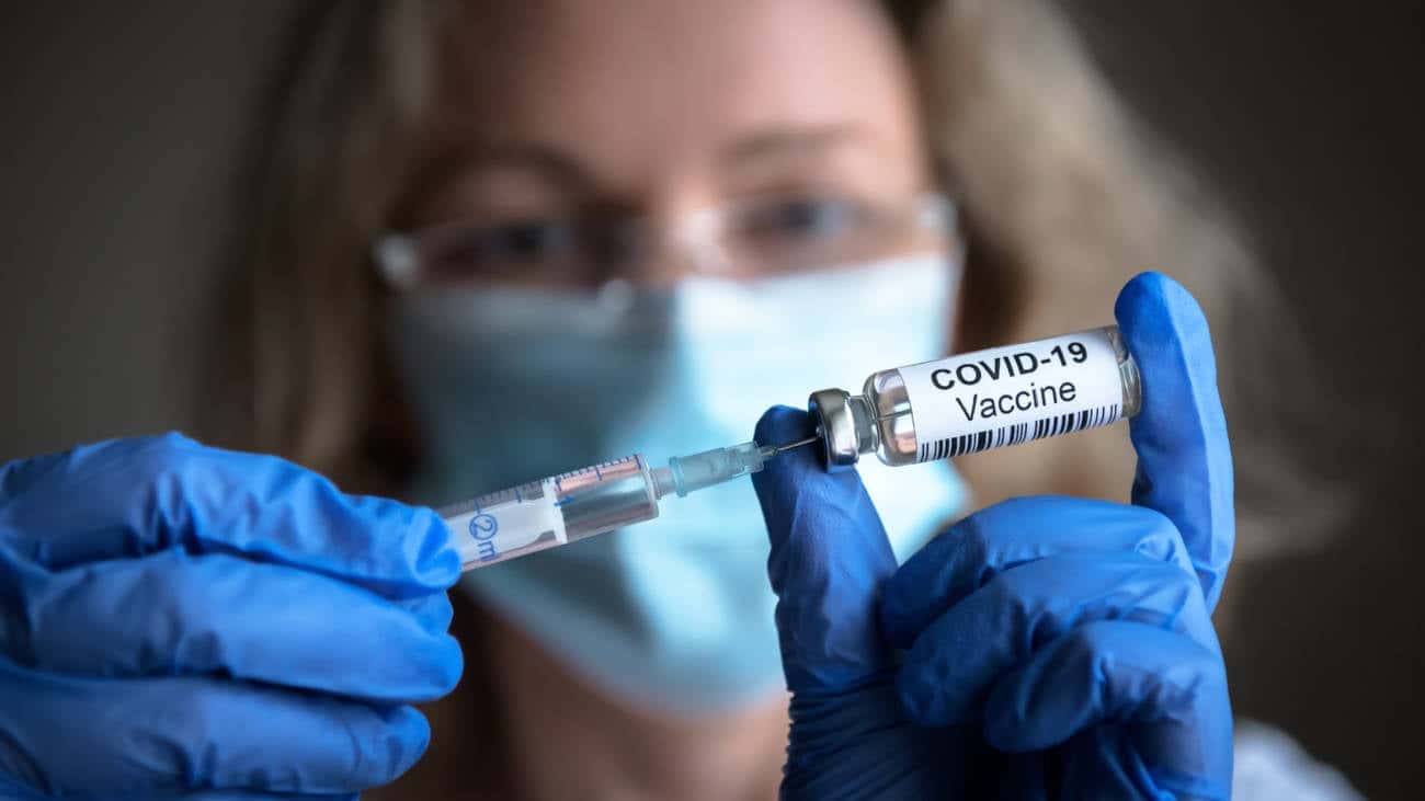 Parestesia: el posible efecto secundario de una de las vacunas contra el Covid-19