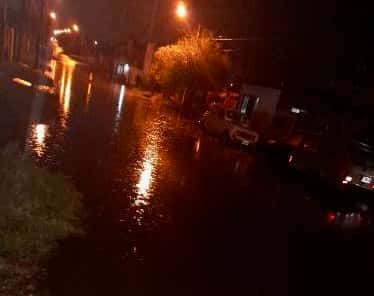 La lluvia volvió a generar problemas en las calles de Tandil