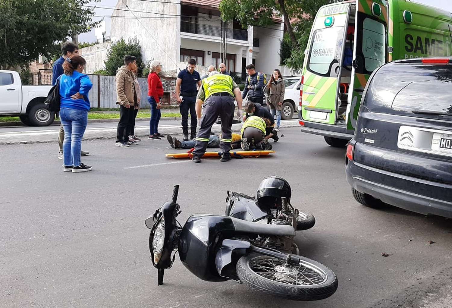 Hospitalizaron a un motociclista tras un choque en Avellaneda y Carriego