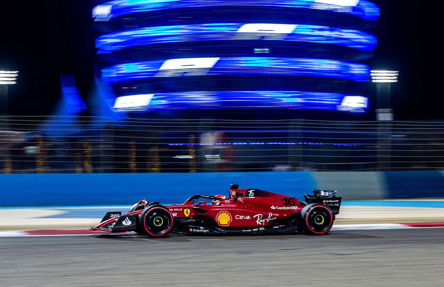 Leclerc hace ilusionar a Ferrari.