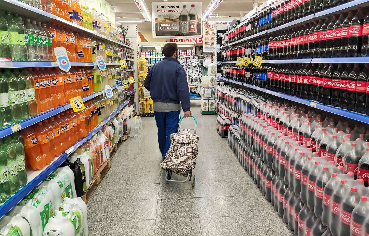 El Gobierno acordó con las grandes cadenas de supermercados retrotraer los precios al pasado 10 de marzo.