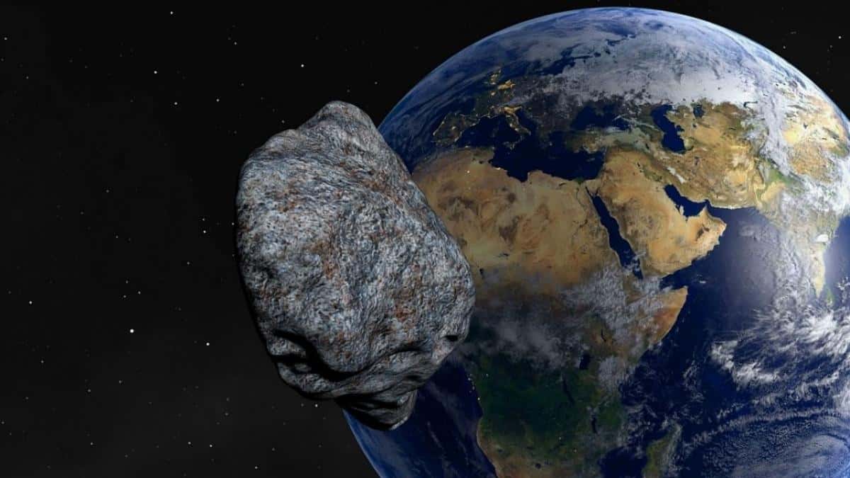 Un asteroide "potencialmente peligroso" pasará hoy cerca de la tierra