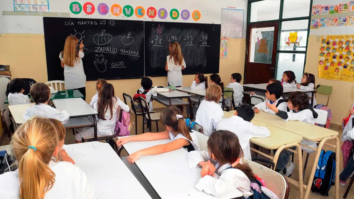 Impulsarán una revisión integral de los contenidos curriculares en la provincia de Buenos Aires