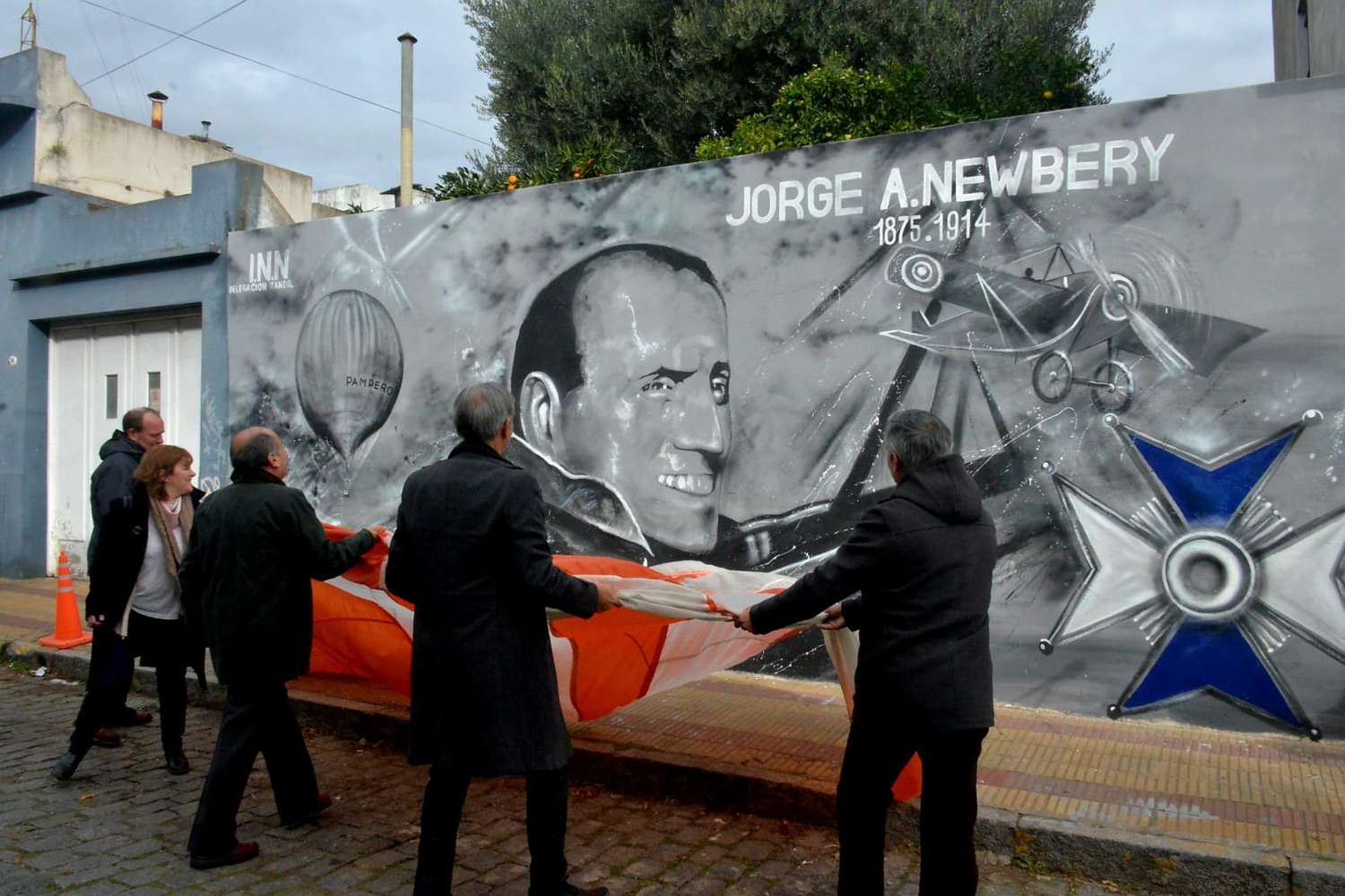 A 147 años de su nacimiento, descubrieron un mural en homenaje a Jorge Newbery