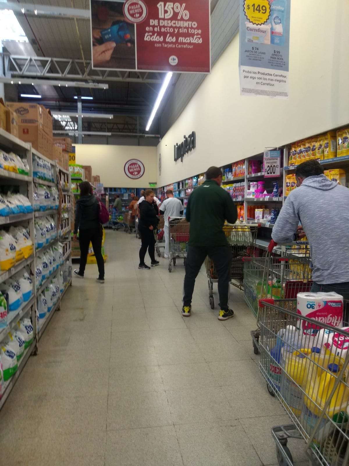 Una cadena de supermercados congeló el precio de 1.500 productos por tres meses