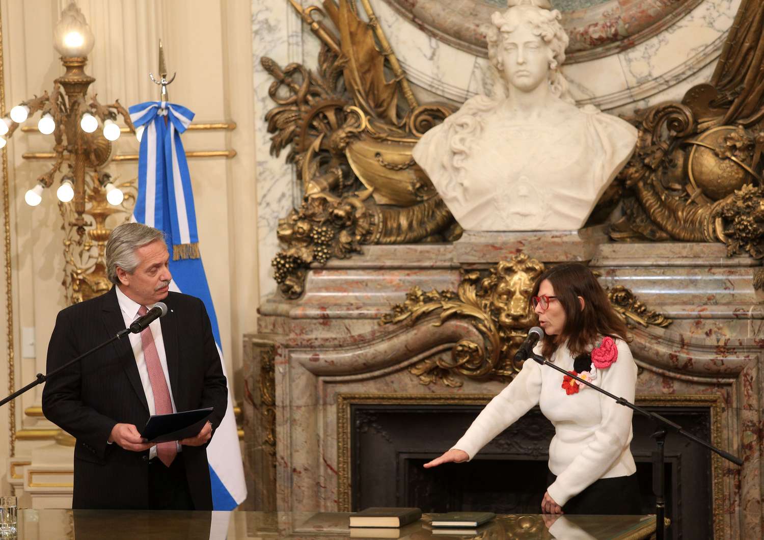 El presidente Alberto Fernández le tomó juramento a la nueva ministra de Economía, Silvina Batakis.