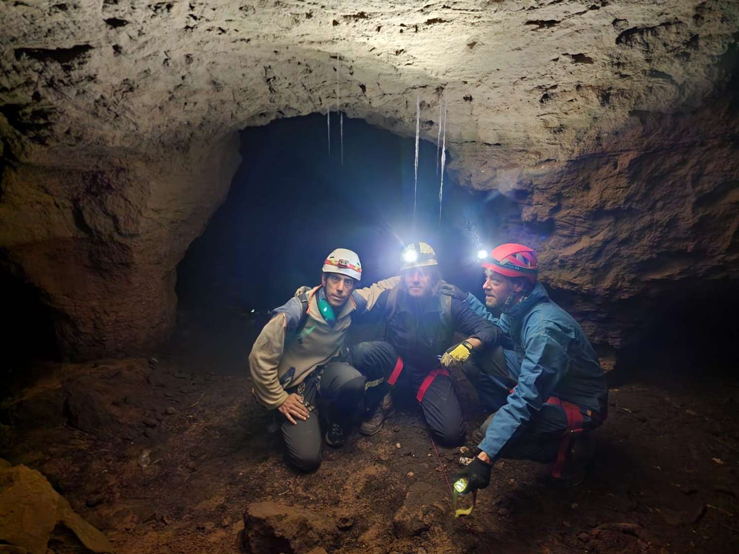 Detectaron túneles de las minas de arena en el macizo Carrasco y piden avanzar con un estudio exhaustivo