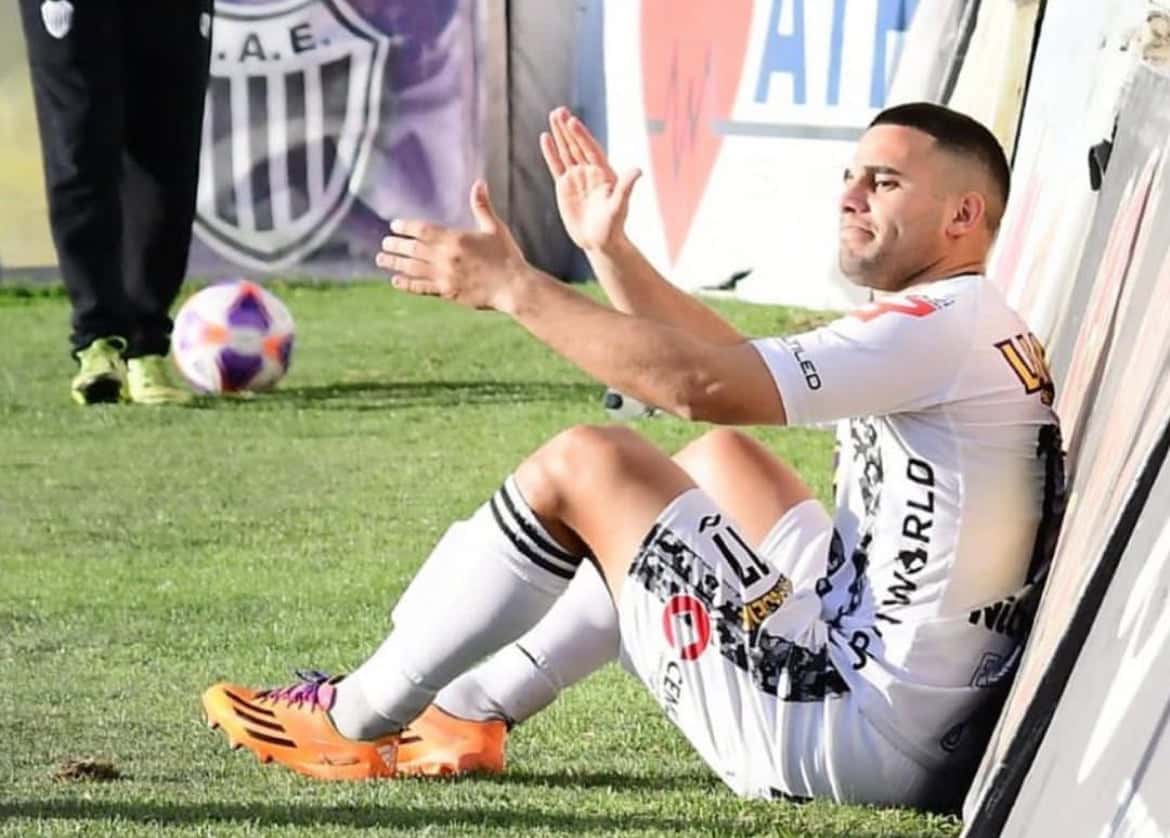 Alderete festeja su gol 
(Foto: prensa Estudiantes)