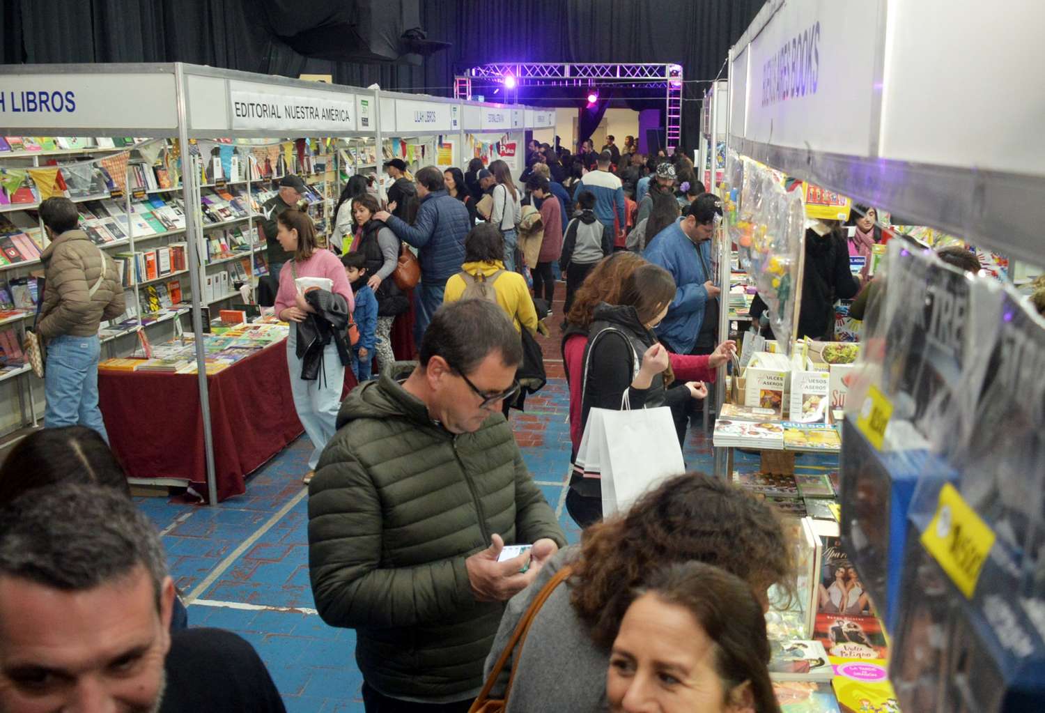 Con promociones y visitas ilustres llega una nueva Feria del Libro