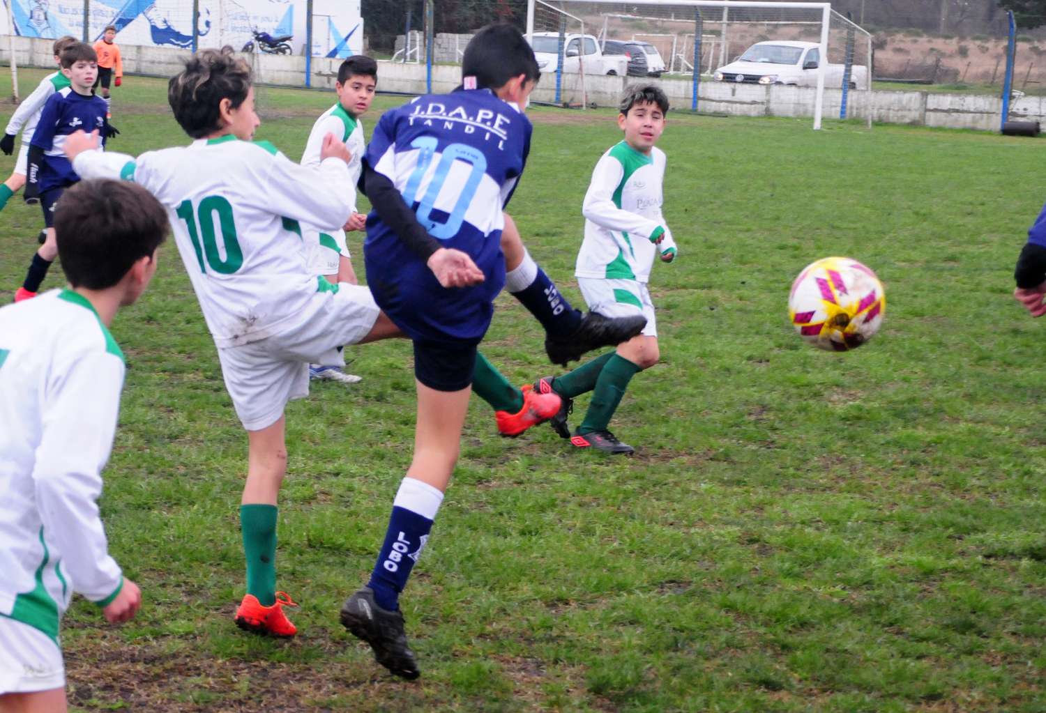 Prevén severas medidas para frenar la violencia en el fútbol infantil