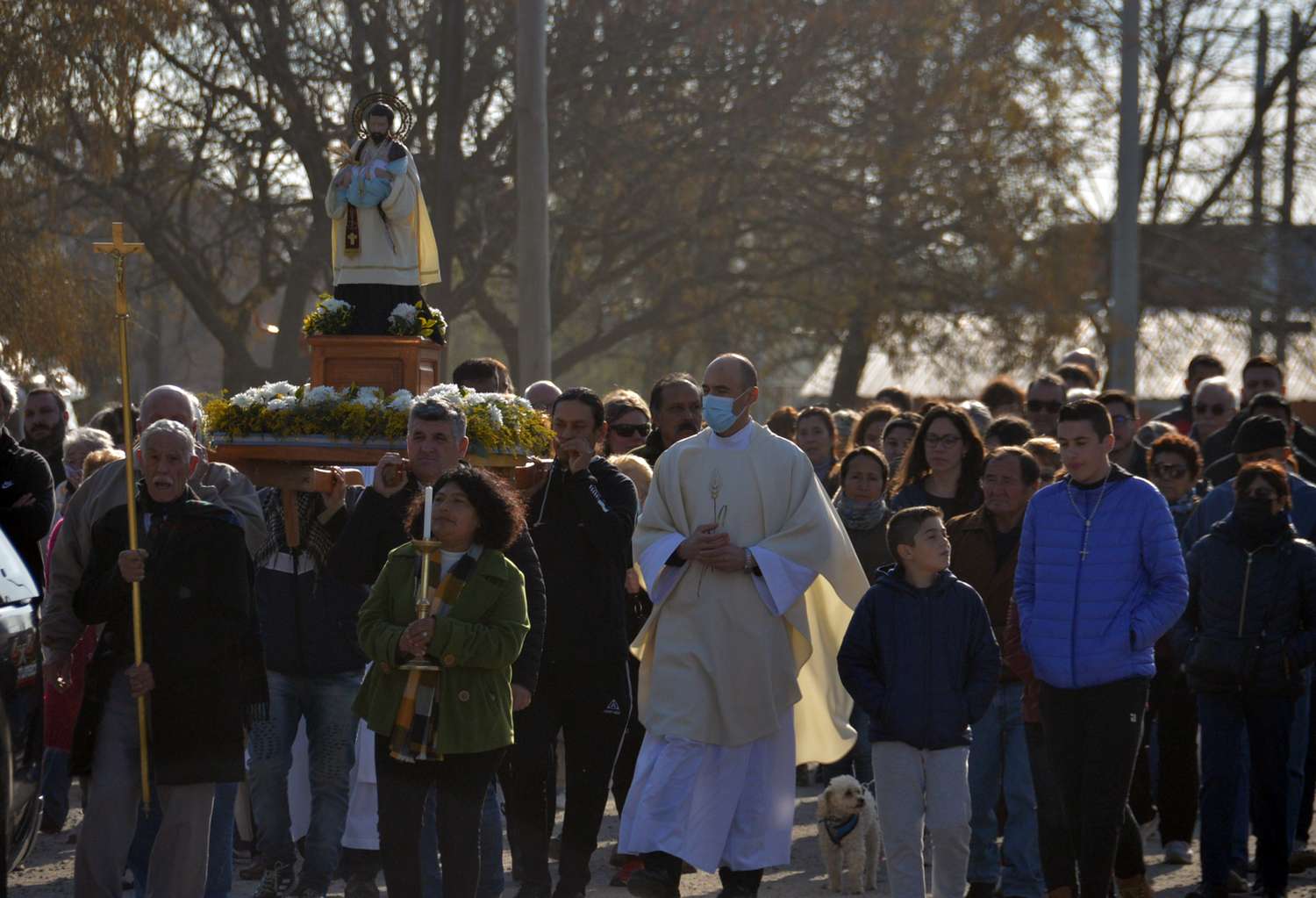 Cientos de personas se congregaron una vez más para reivindicar la figura de San Cayetano