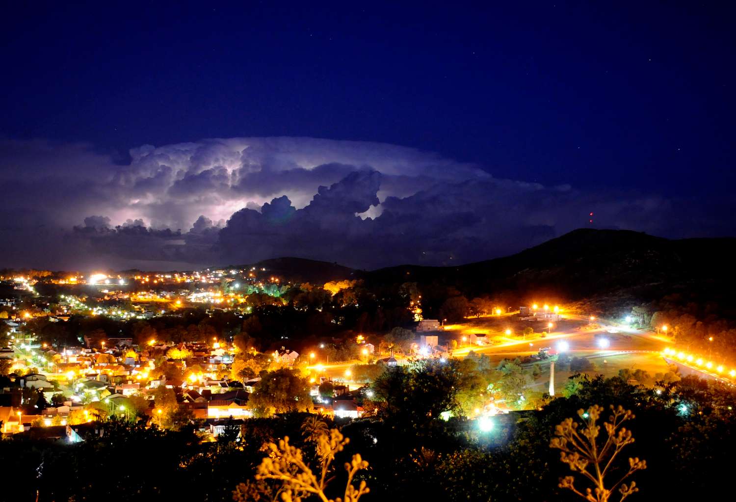Rige un alerta meteorológica para el sábado por la llegada de la tormenta de Santa Rosa