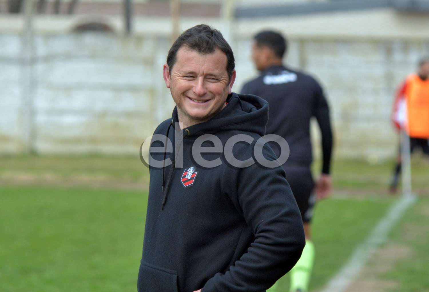 Gerardo Villar, entrenador del líder Independiente.