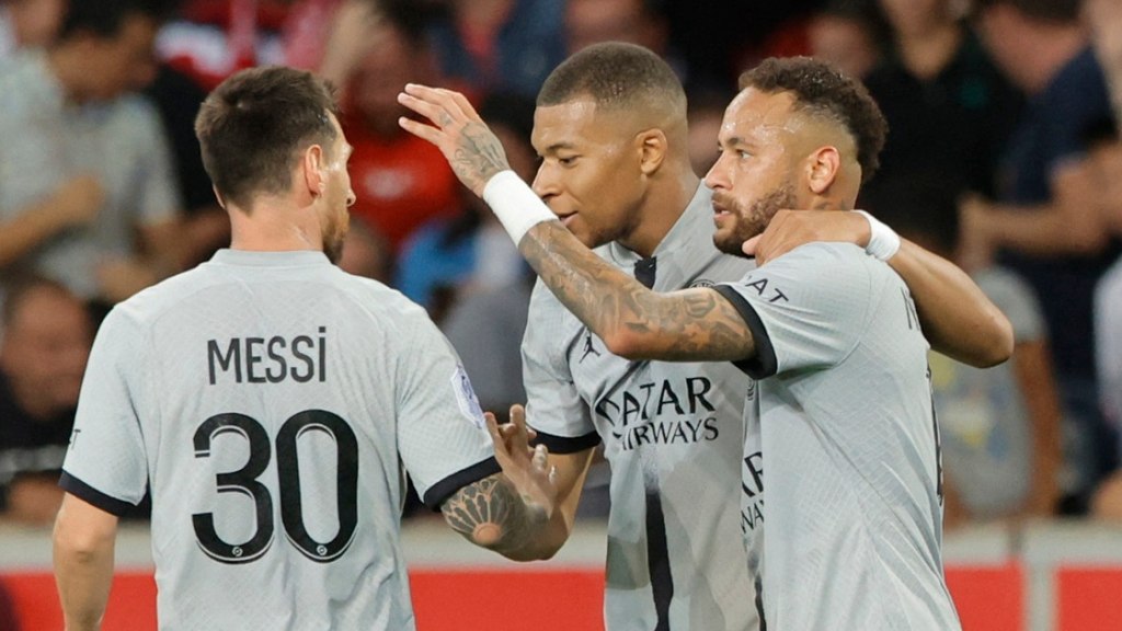 Messi, Mbappé y Neymar desnivelan en PSG.