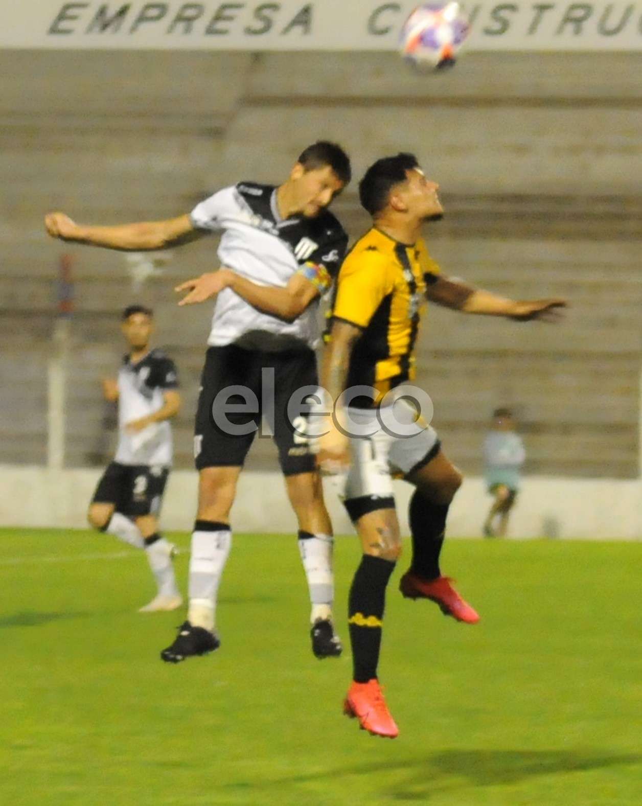 Santamarina juega esta tarde con la ilusión de mantener la chance de