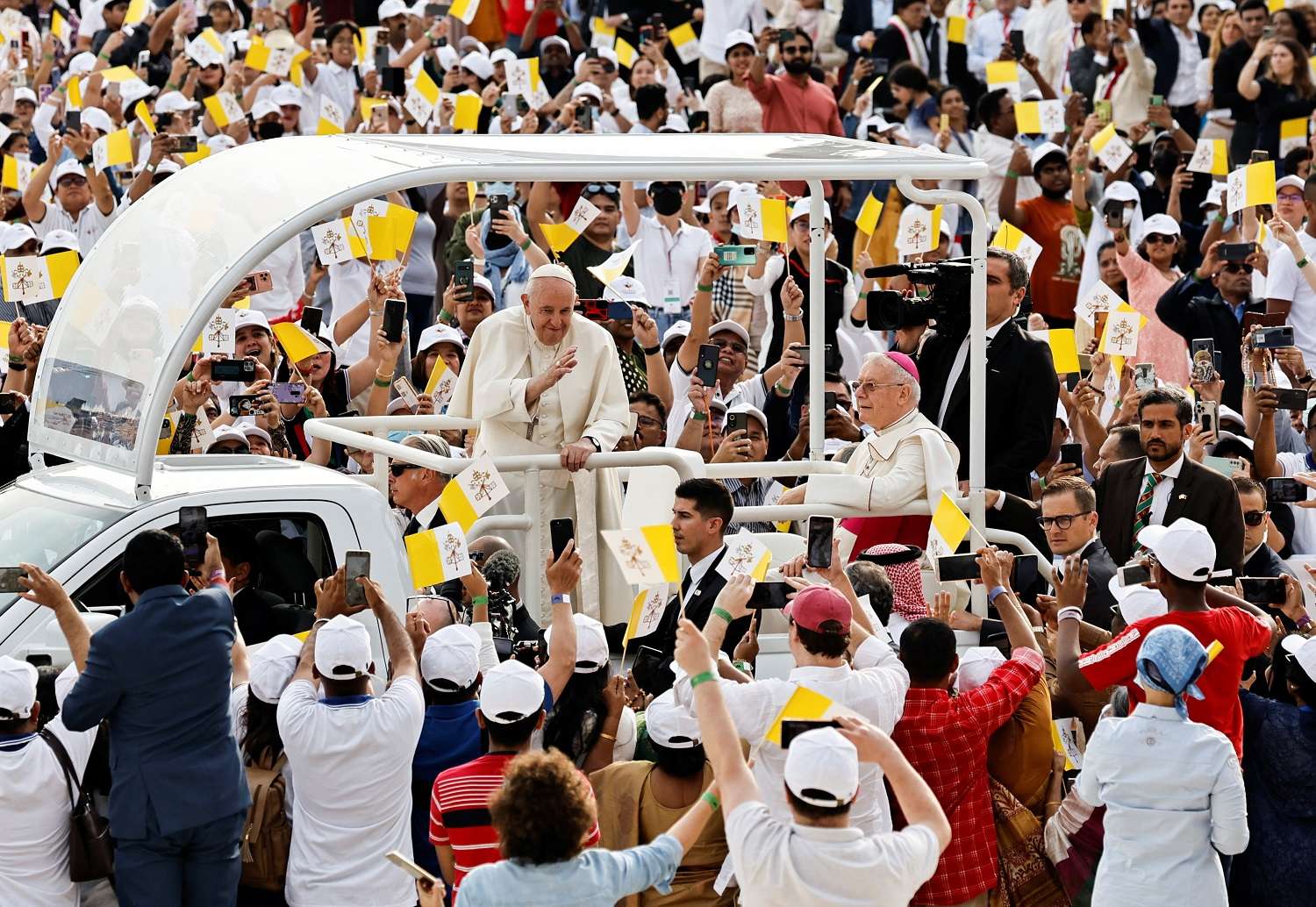 El Papa pidió en Bahréin una sociedad sin el “ojo por ojo, diente por diente”