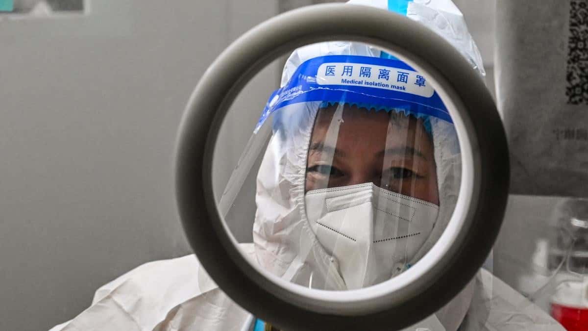 China experimenta un nuevo brote en el cual se multiplican los muertos y contagiados. (Foto AFP).