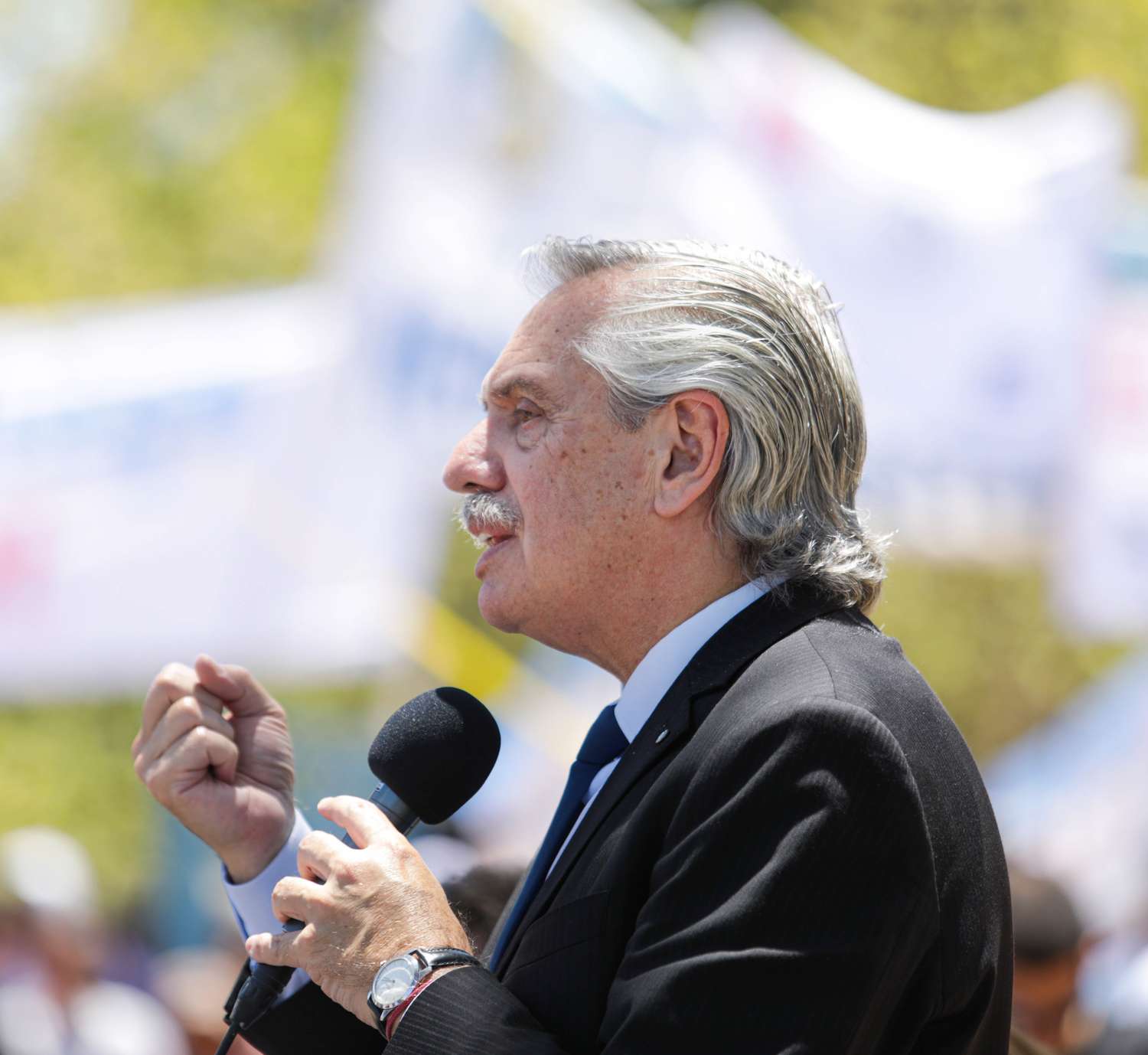 Alberto Fernández llamó a "defender más que nunca" la democracia