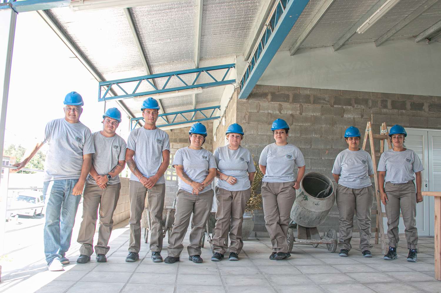 En el barrio Los Charitos, la Cooperativa El Laurel inició obras que beneficiarán a 170 hogares