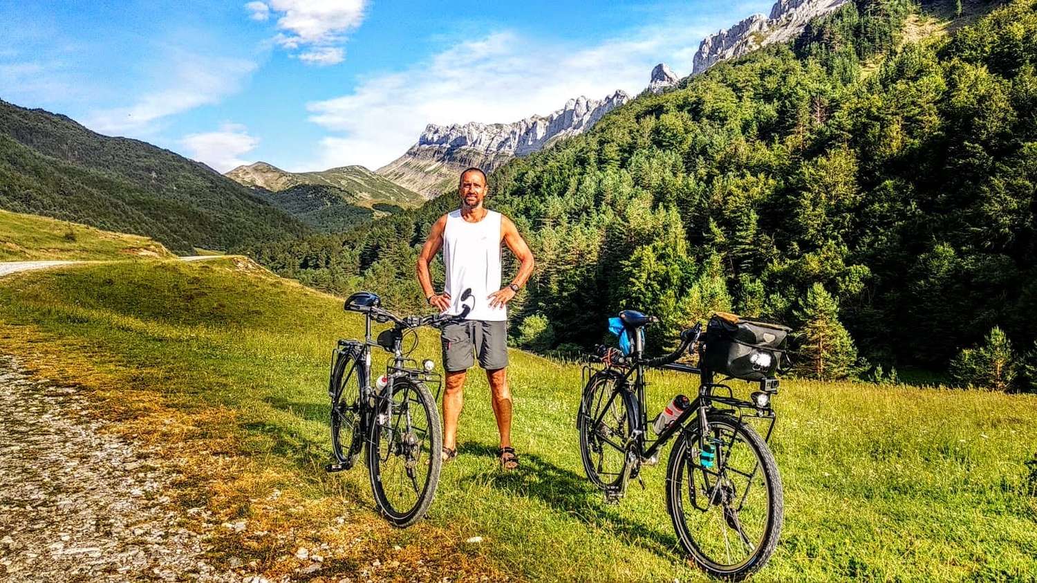 Conoce la historia de Diego Manceñido, el tandilense que recorre el mundo en bicicleta