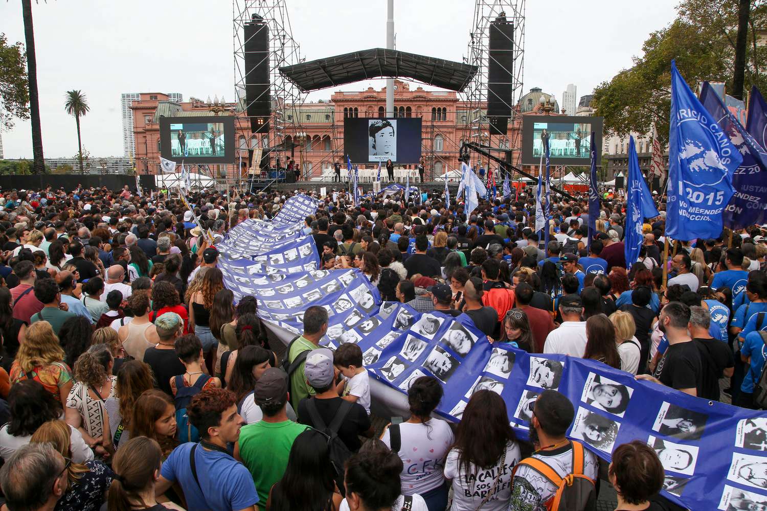 La movilización de ayer a Plaza de Mayo fue multitudinaria.