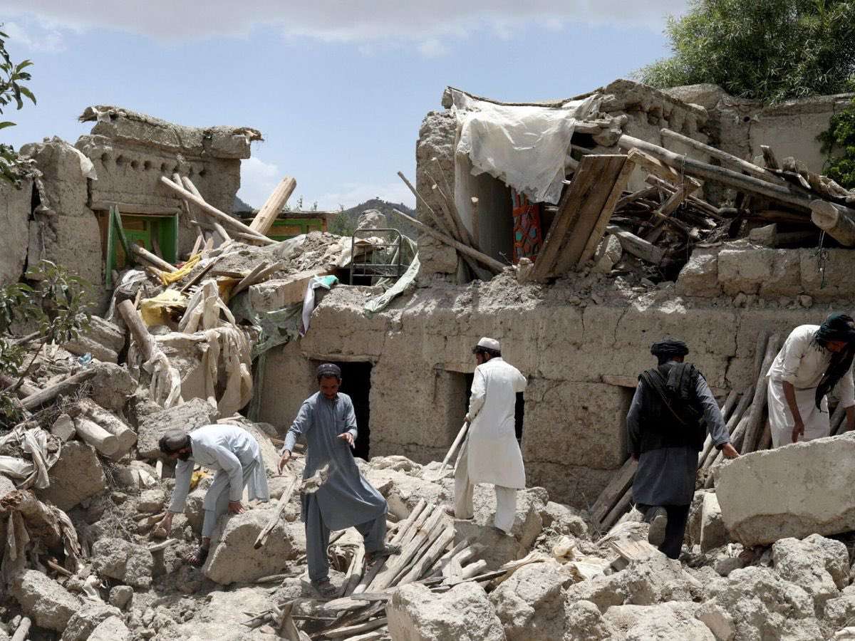 VIDEO: Subieron a 13 los fallecidos por el fuerte terremoto en Afganistán y Pakistán
