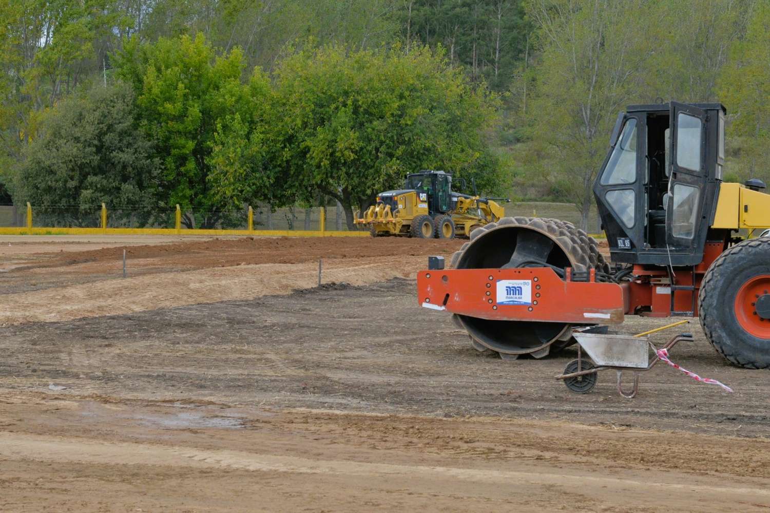Avanzan los trabajos de construcción de la nueva pista de atletismo municipal