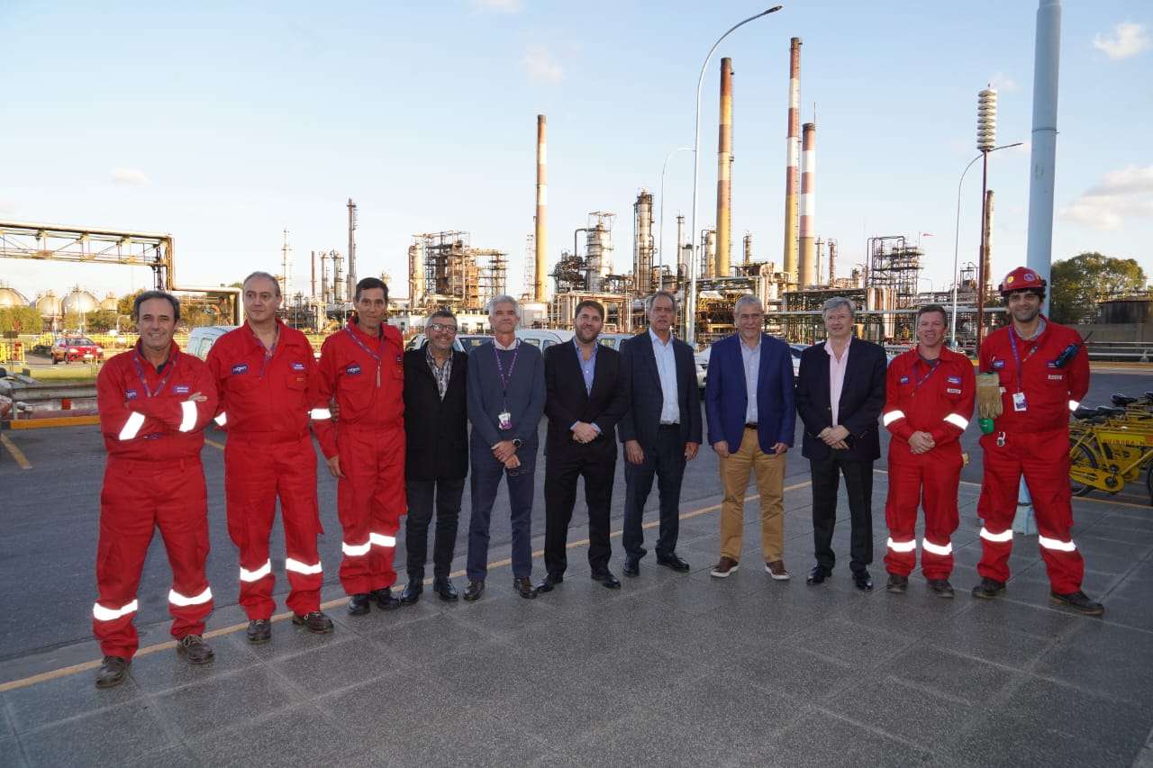 Scioli y el intendente Ferraresi recorrieron la refinería Raizen en Dock Sud