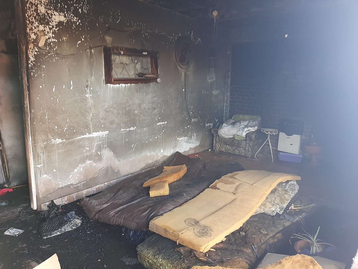 Una familia perdió todo en un incendio