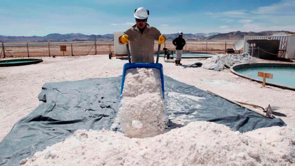 Cuál es el debate sobre el litio en Argentina y para qué sirve el material