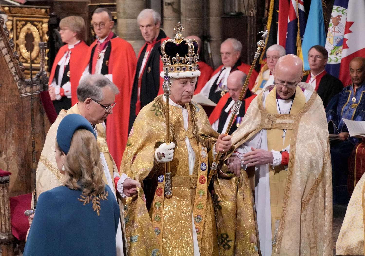 La coronación de Carlos III estuvo rodeado de pomposidad.