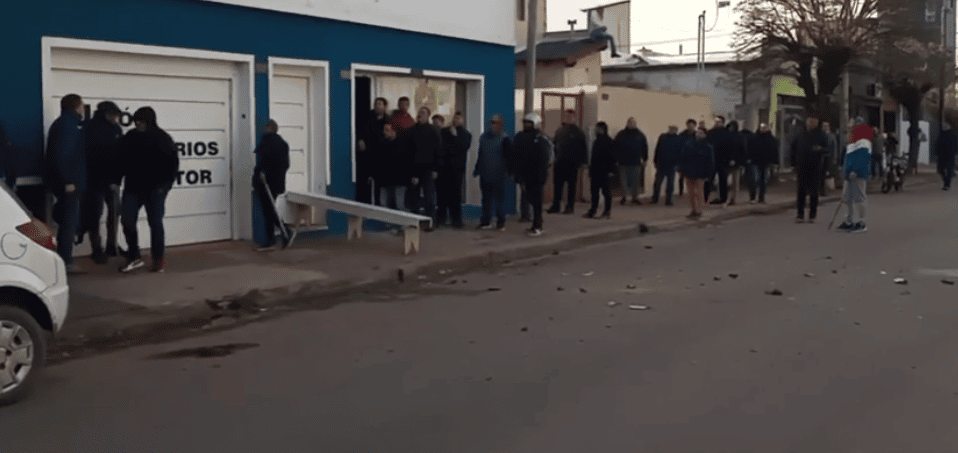 El video de los incidentes entre colectiveros en Tandil