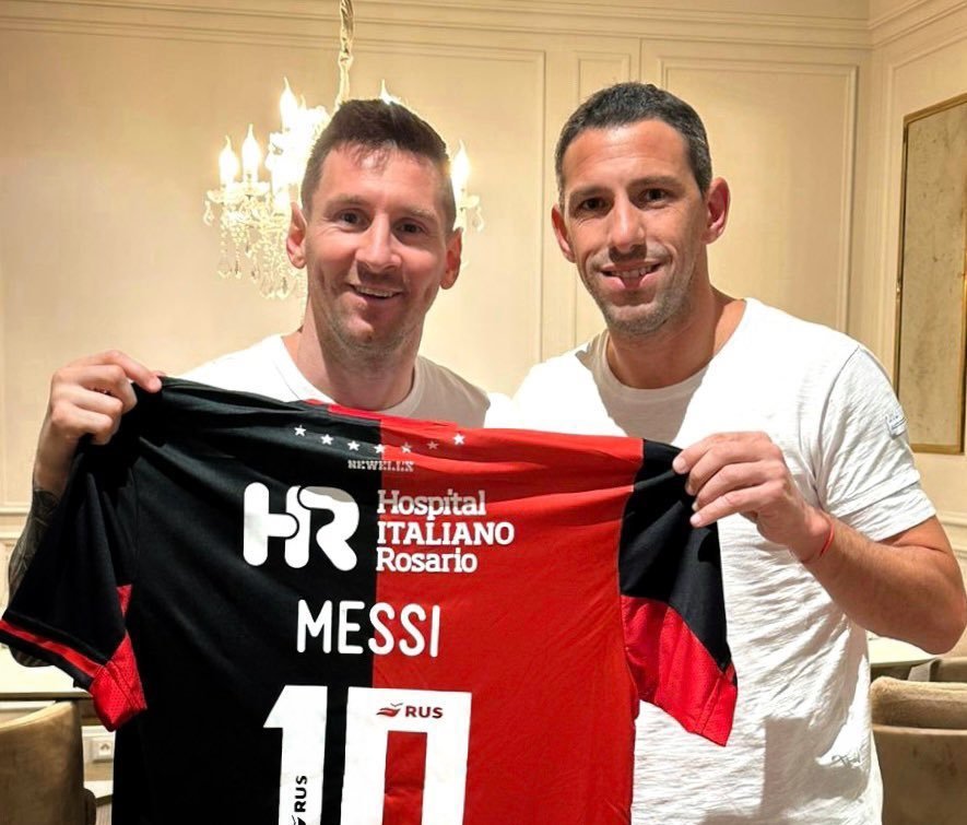 Se despide Maxi Rodríguez, con Messi como invitado