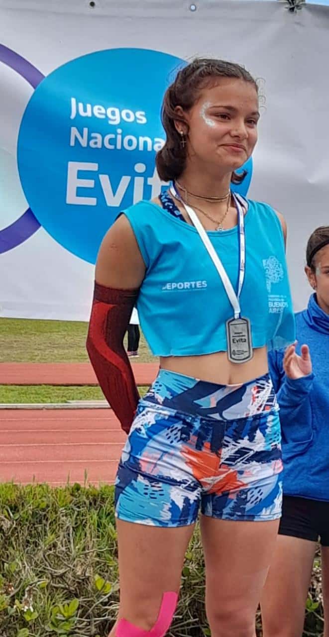 Tamara Franceschetti fue tercera en los 100 metros llanos.