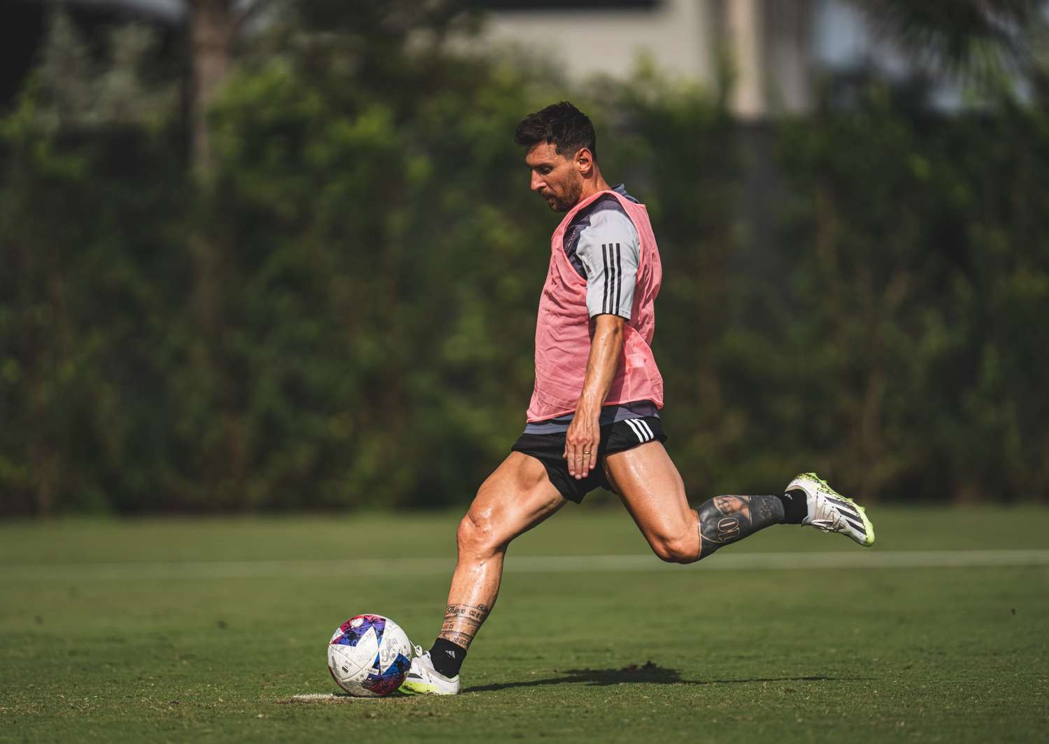 Messi será titular en su segundo partido en Miami.